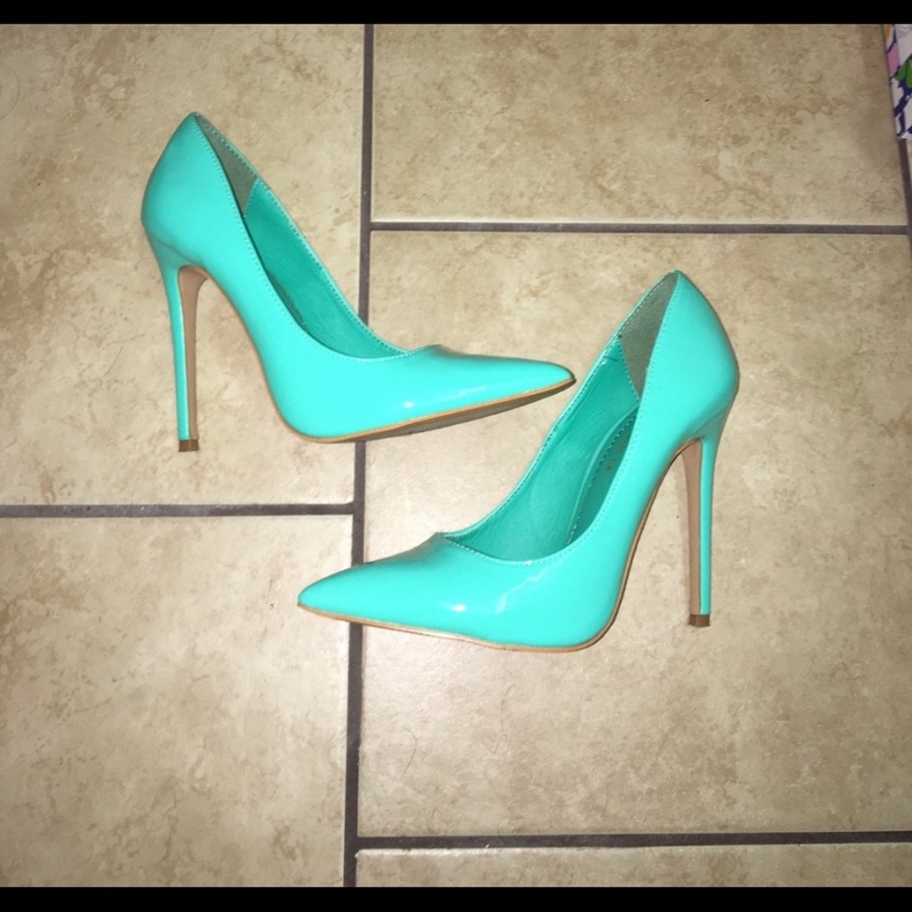 Colorful heels/pumps